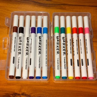 1722  ACRYLIC PAINT MARKER 