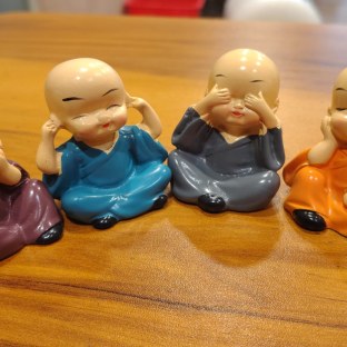 1730 4 PCS BUDDHA MONK ( 1 SET )