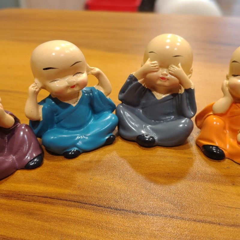 1730 4 PCS BUDDHA MONK ( 1 SET )